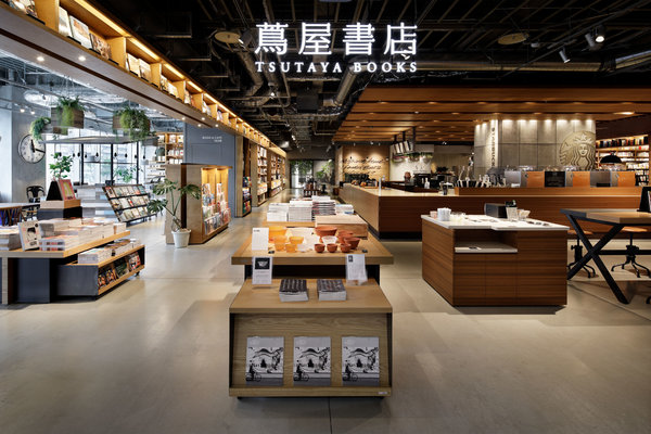 「文化の地産地消」を目指す九州の新たな旗艦店「六本松 蔦屋書店」オープン