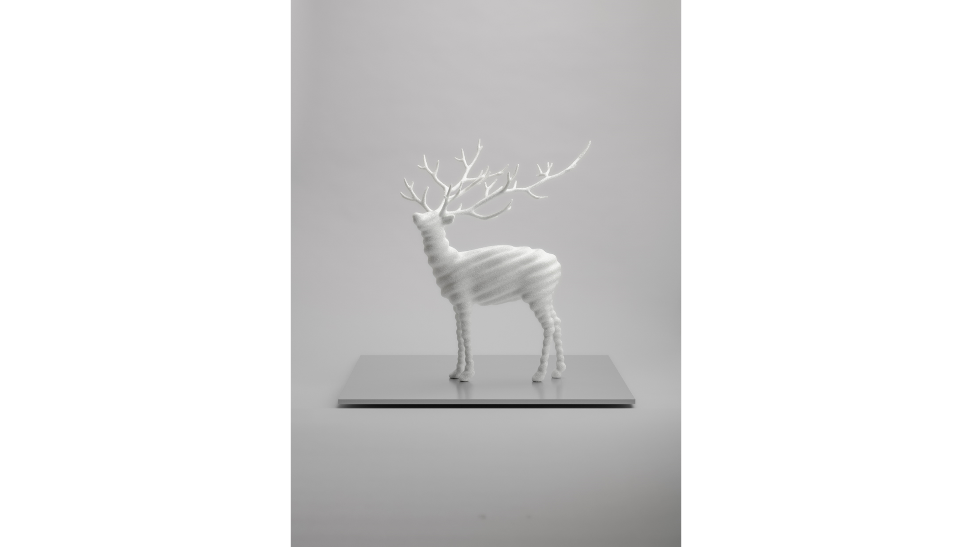 名和晃平氏による彫刻シリーズ「Particle」の画像