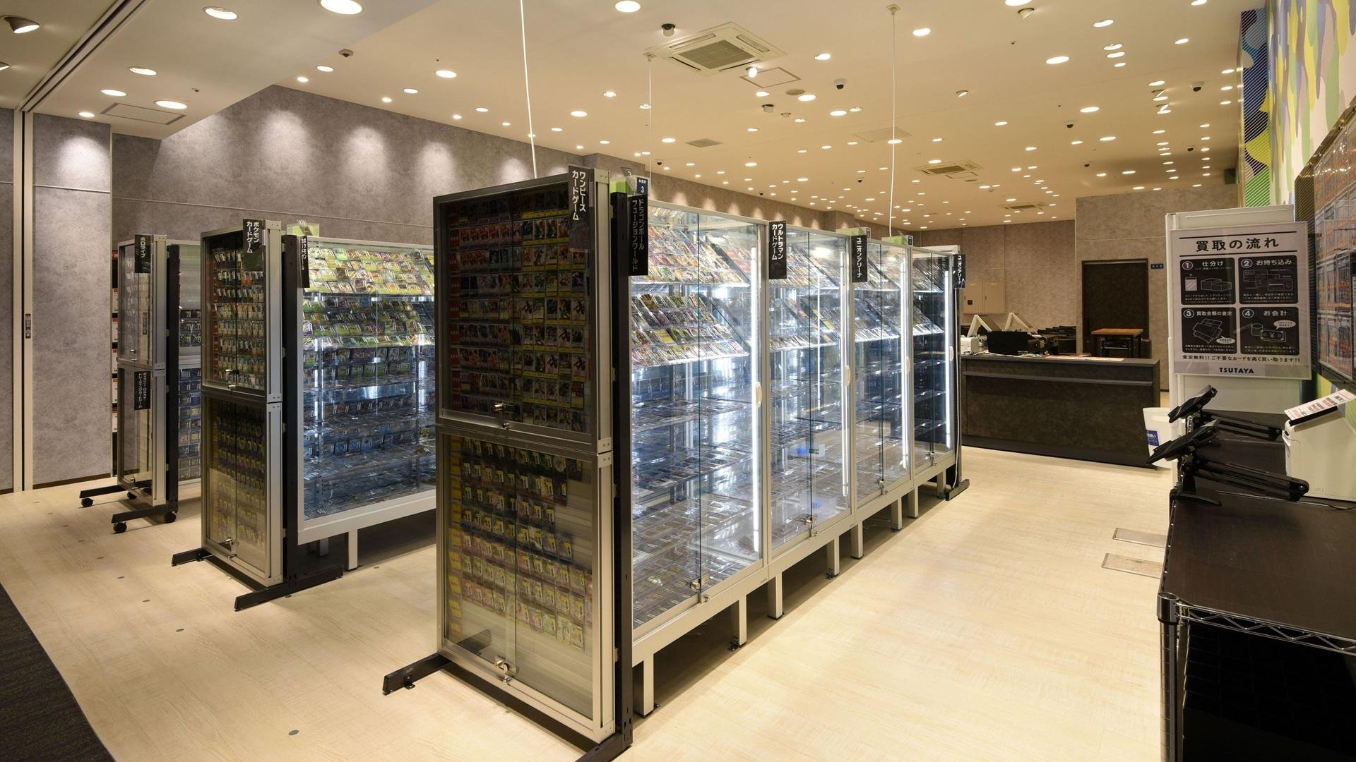「TSUTAYA Trading Card 平塚」の内観写真です
