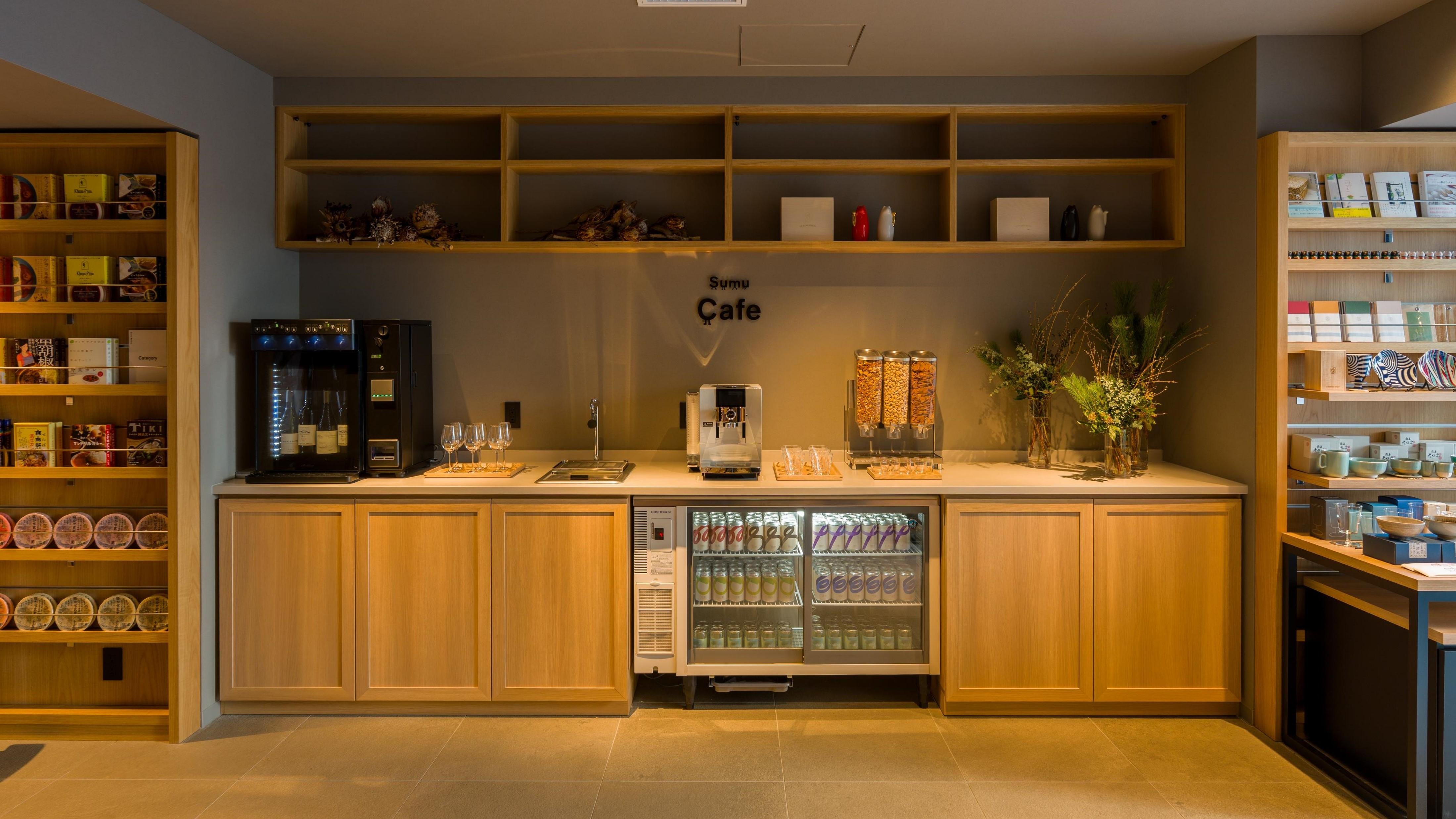 1F「Sumu Lounge」|旅人と街をつなぐカルチャーラウンジ