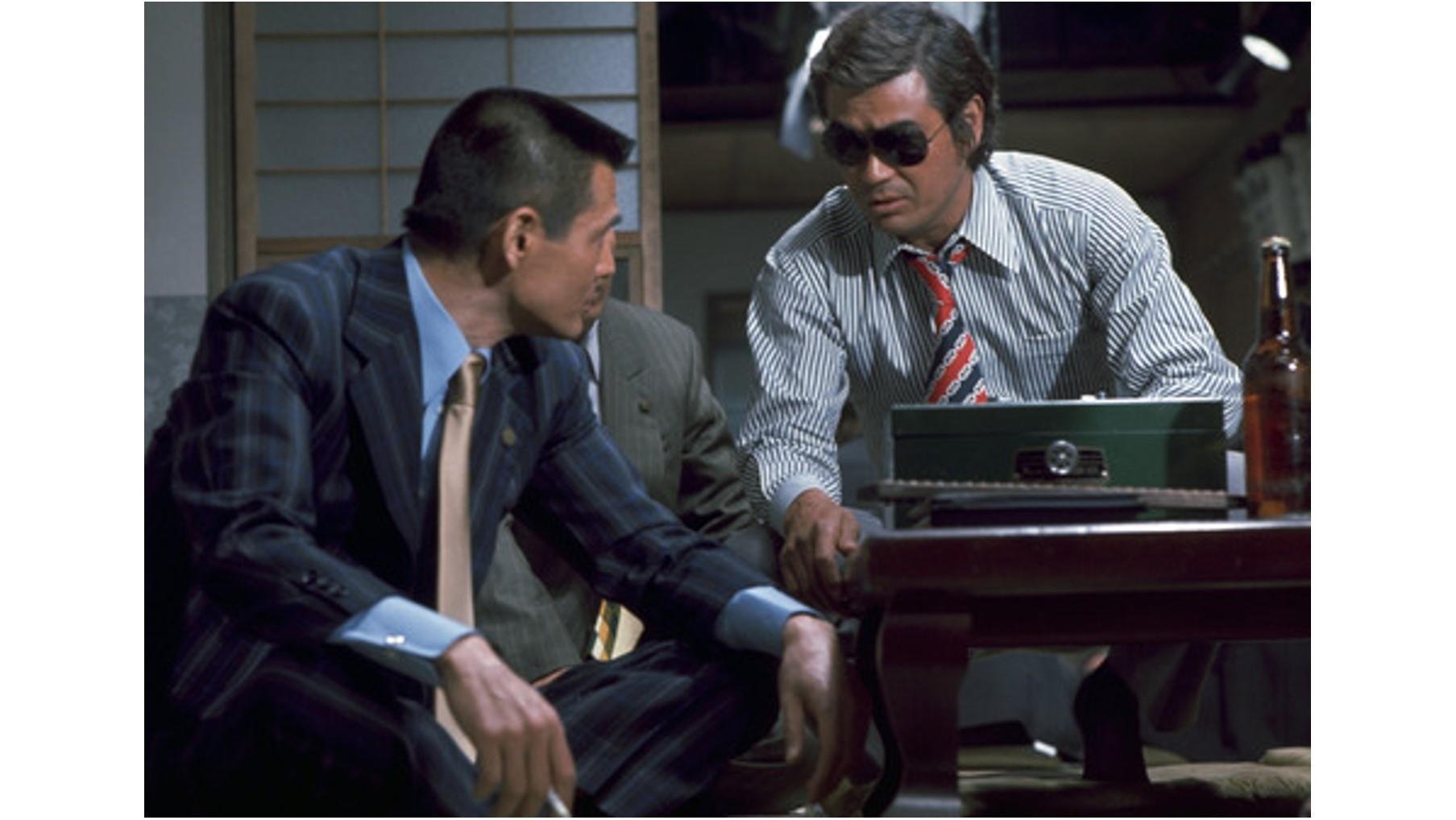 明天就是“昭和日”了。何不通过经典电影回顾一下昭和时代呢？这是TSUTAYA租碟排行榜上“昭和电影横丁”的说明图。