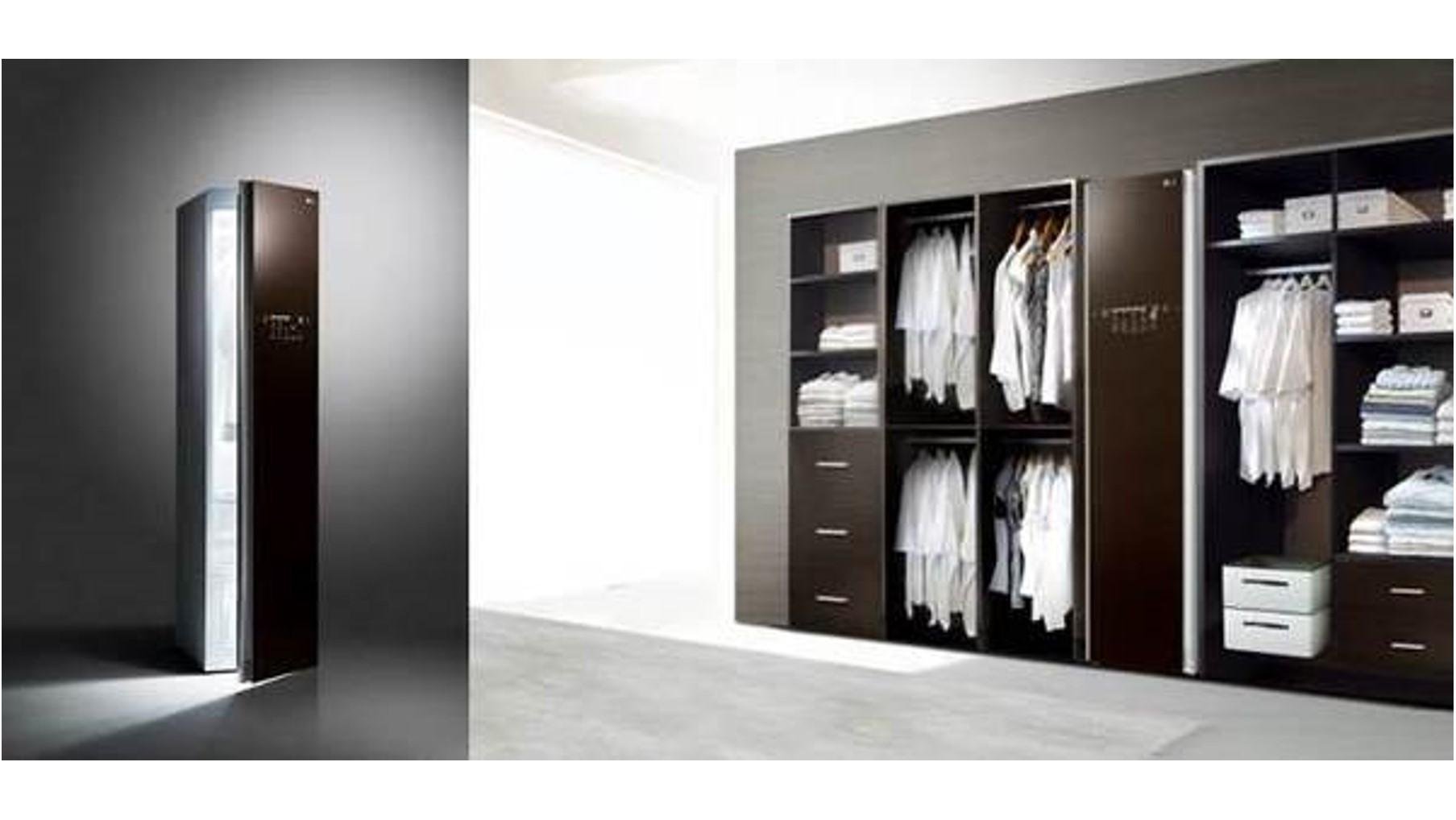 这是 LG Styler 的说明图，LG Styler 是 2017 年最热门的家用电器，将首次在二子玉川茑屋电器店发售。