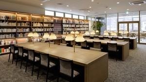 365日、朝9時から夜9時まで使える高梁市図書館　2017年2月4日開館の説明画像です