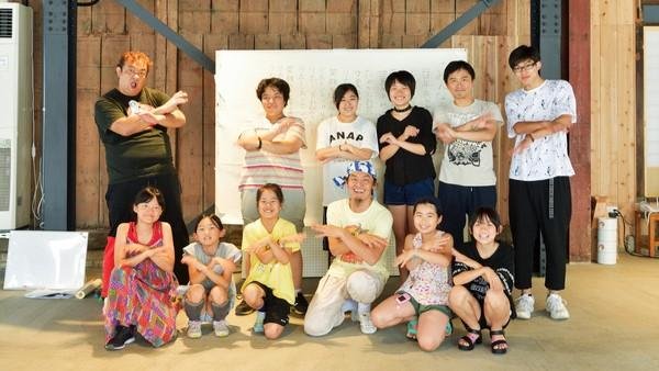 石巻の子どもたちと近藤良平さんのコラボレーションアート作品が完成！子どもたちの未来と地域コミュニティをつなぐ「Reborn-Art Festival × Tカード」の説明画像です