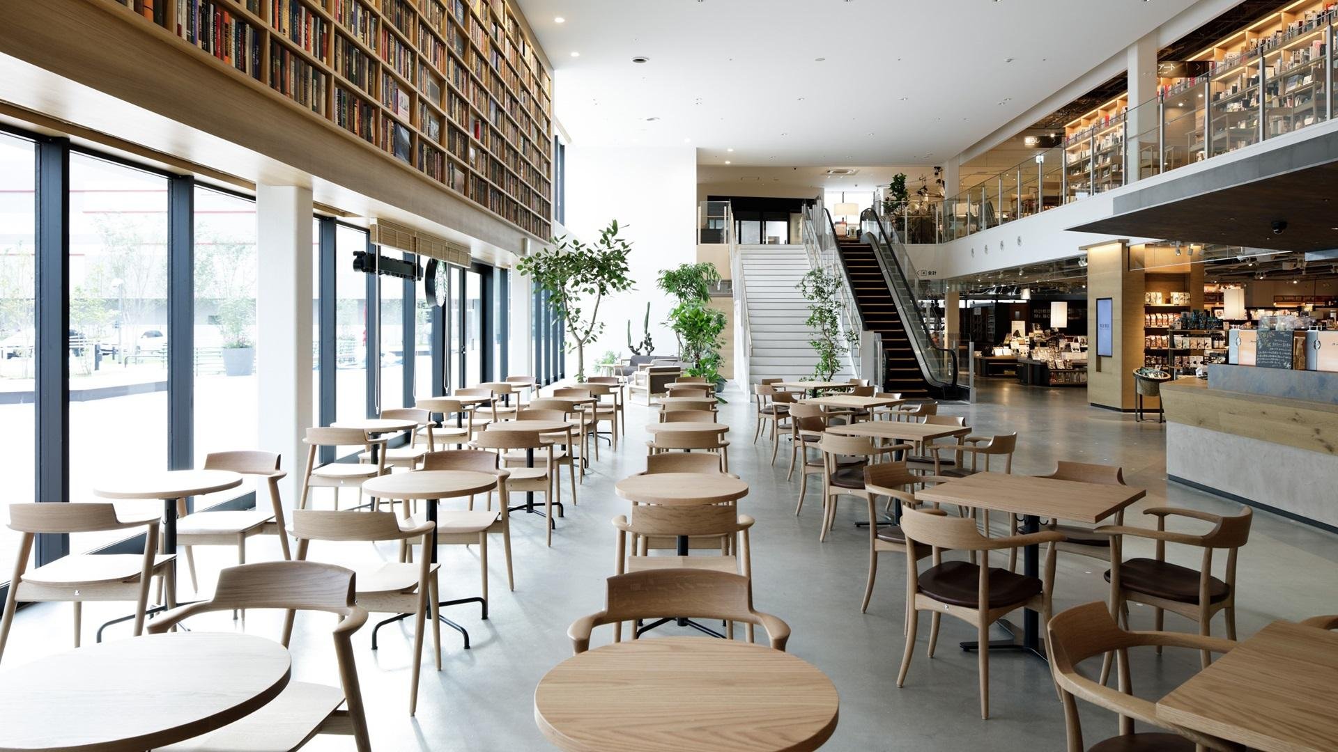 「WITH FAMILY」をテーマにした 名古屋みなと 蔦屋書店オープンの説明画像です