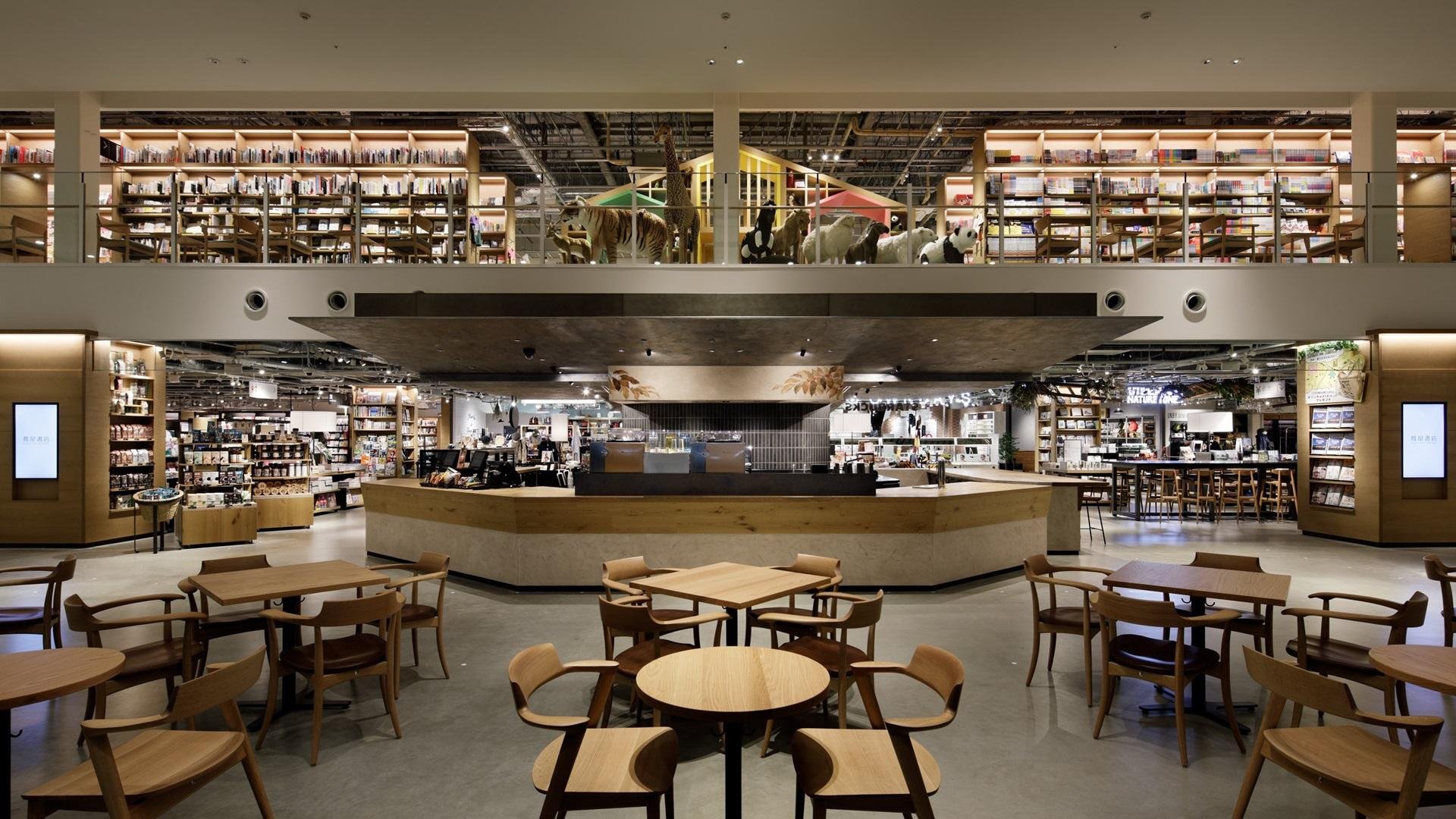 「WITH FAMILY」をテーマにした 名古屋みなと 蔦屋書店オープンの説明画像です