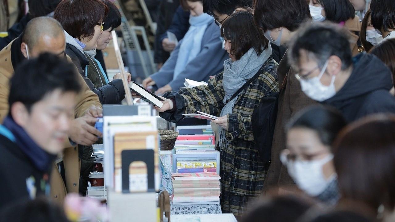 40の本屋が集結した「二子玉川 本屋博」3万3000人が来場 2日間で1万126点を販売の説明画像です