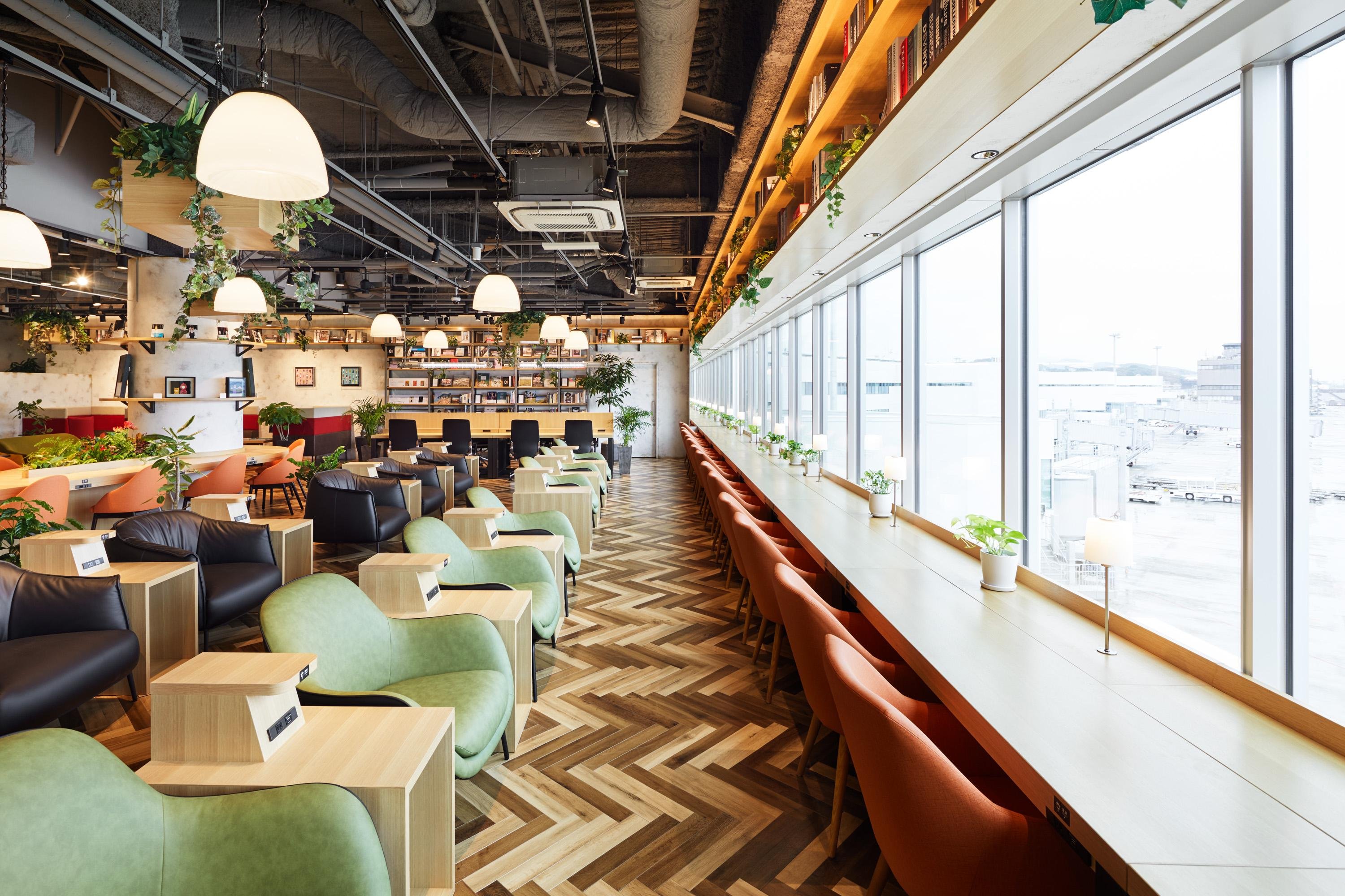 CAFE LOUNGEの内観画像です