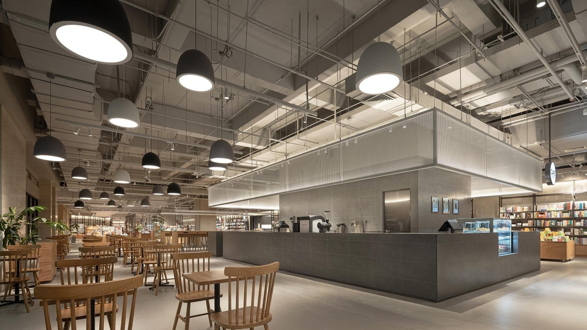 這是TSUTAYA書店在中國大陸的第一家門市「TSUTAYA書店天津仁恆伊勢丹店」的說明書，該店將於9月30日（星期四）開業。