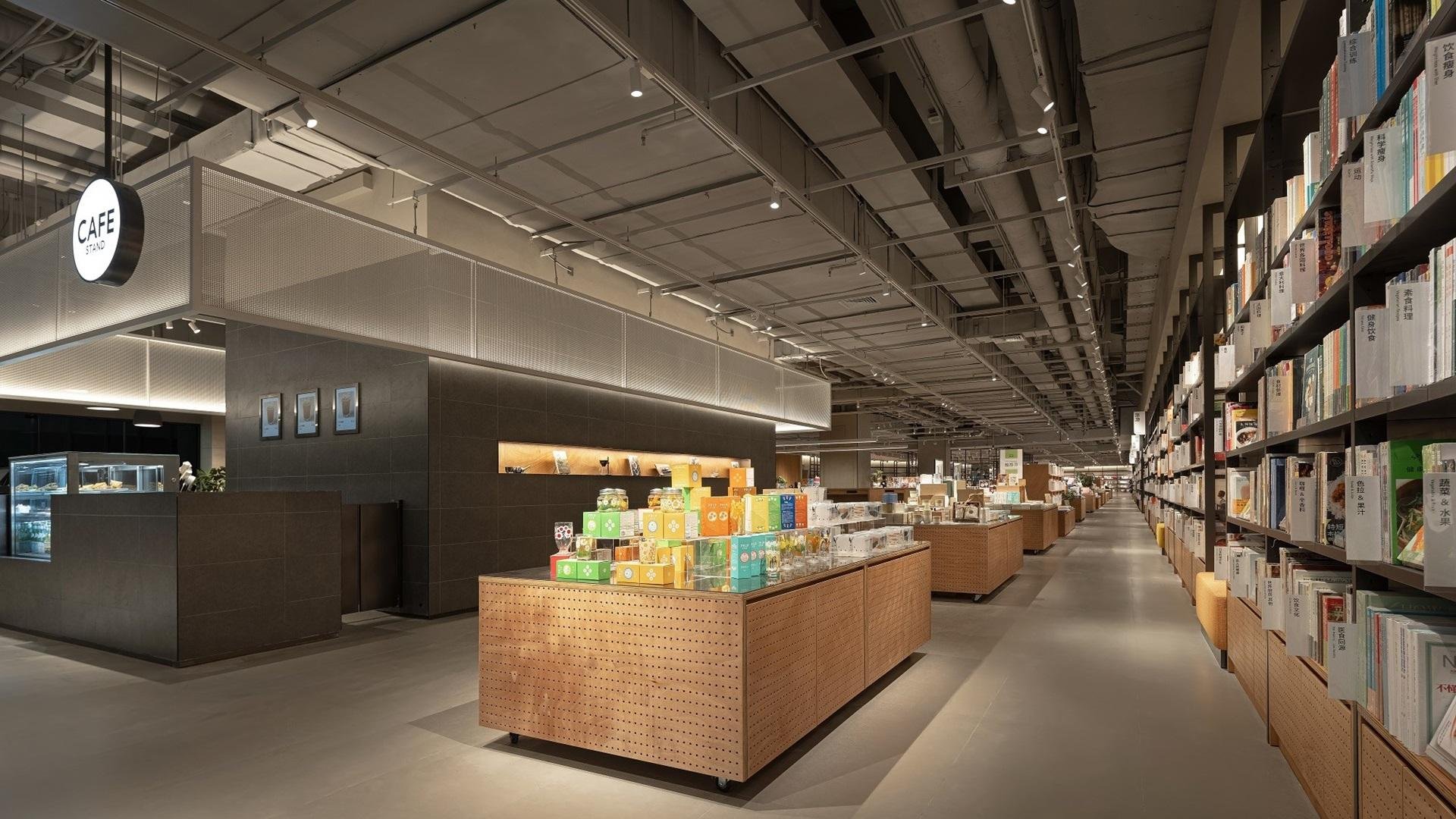 這是TSUTAYA書店在中國大陸的第一家門市「TSUTAYA書店天津仁恆伊勢丹店」的說明書，該店將於9月30日（星期四）開業。