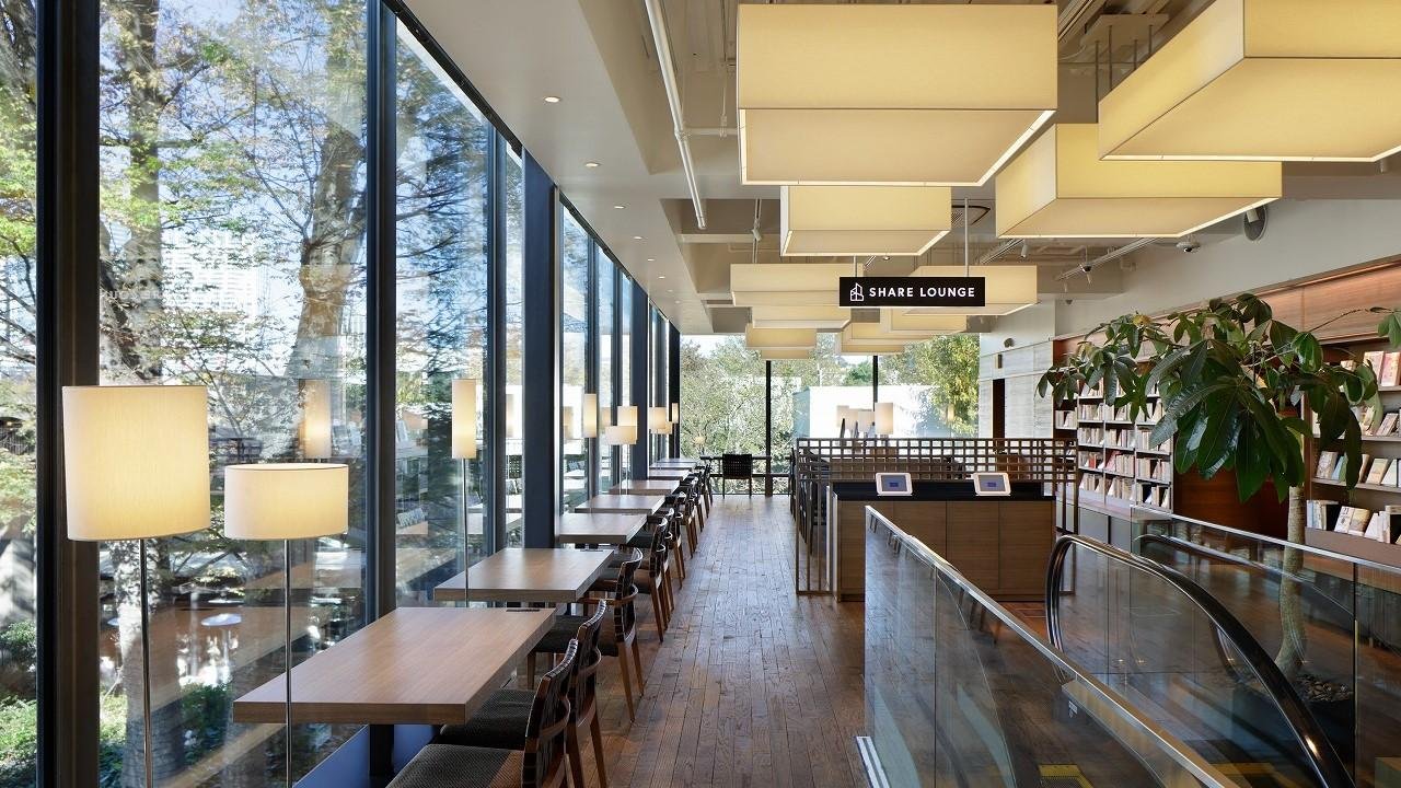 這是 SHARE LOUNGE 於 2021 年 12 月 3 日星期五在代官山 T-Site 開業的說明圖。