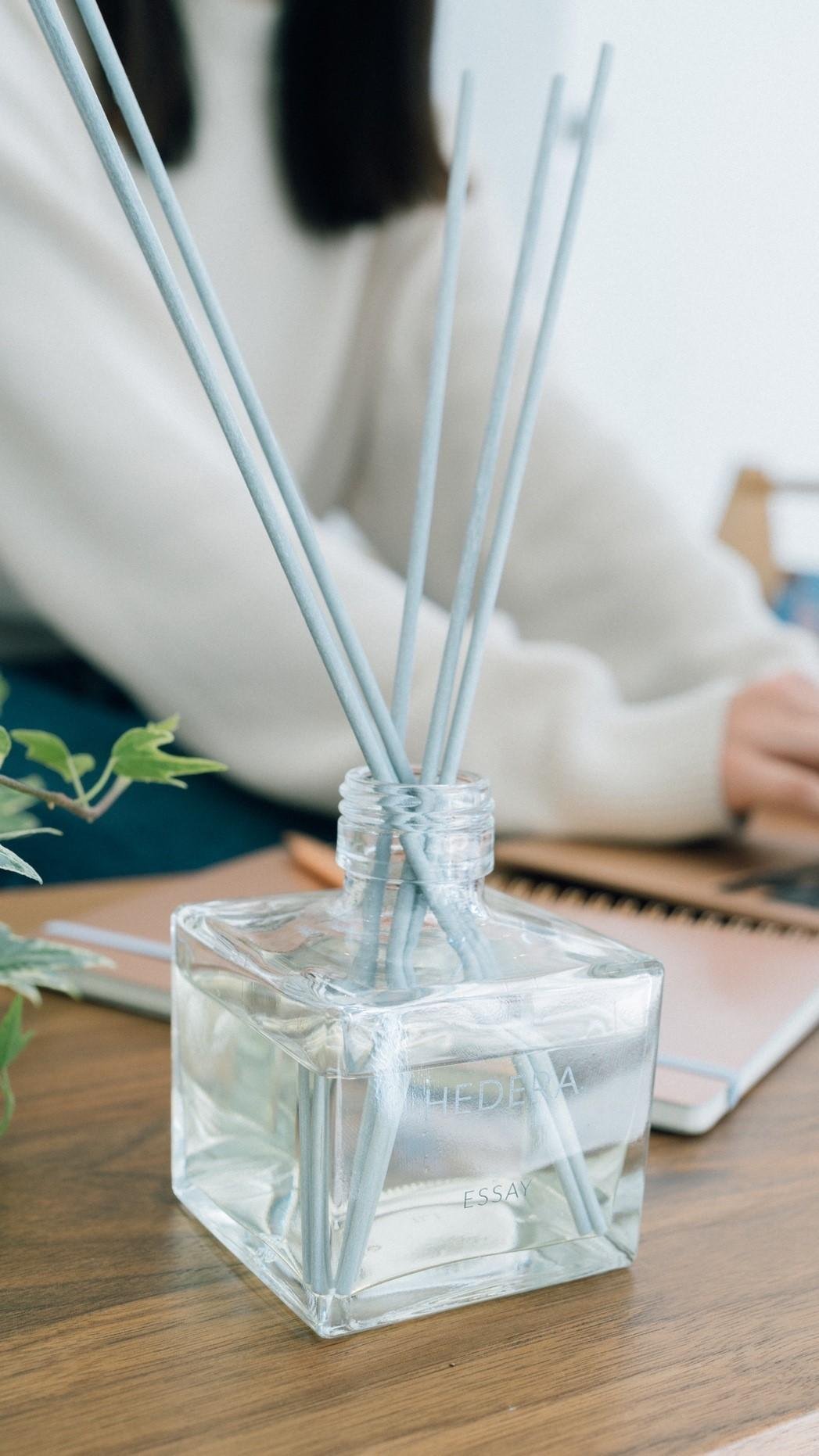 TSUTAYAオリジナルブランド『HEDERA』から雑貨が初登場！ 「香りを楽しむ」ライフスタイル提案 ルームフレグランス『ESSAY』2月23日発売開始の説明画像です