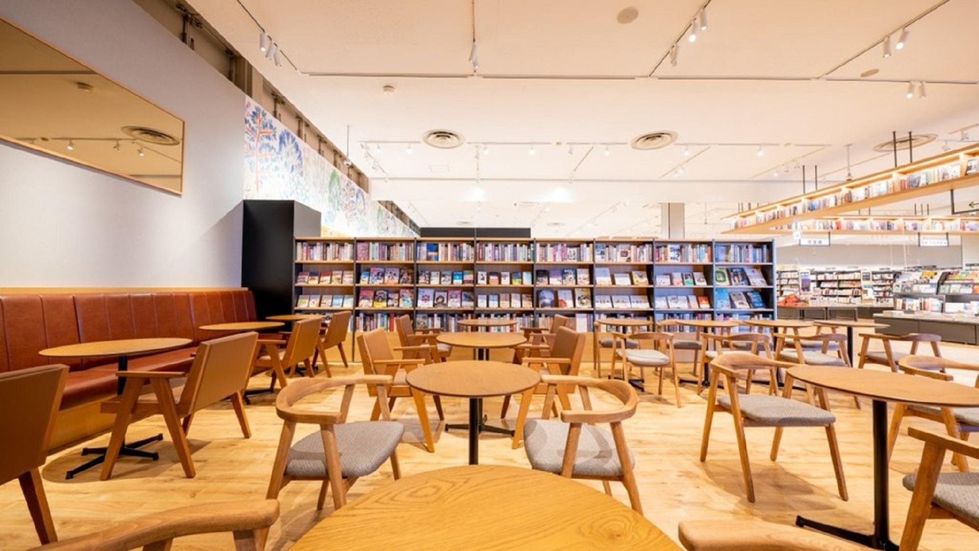 TSUTAYA BOOKSTORE AIZUの写真です