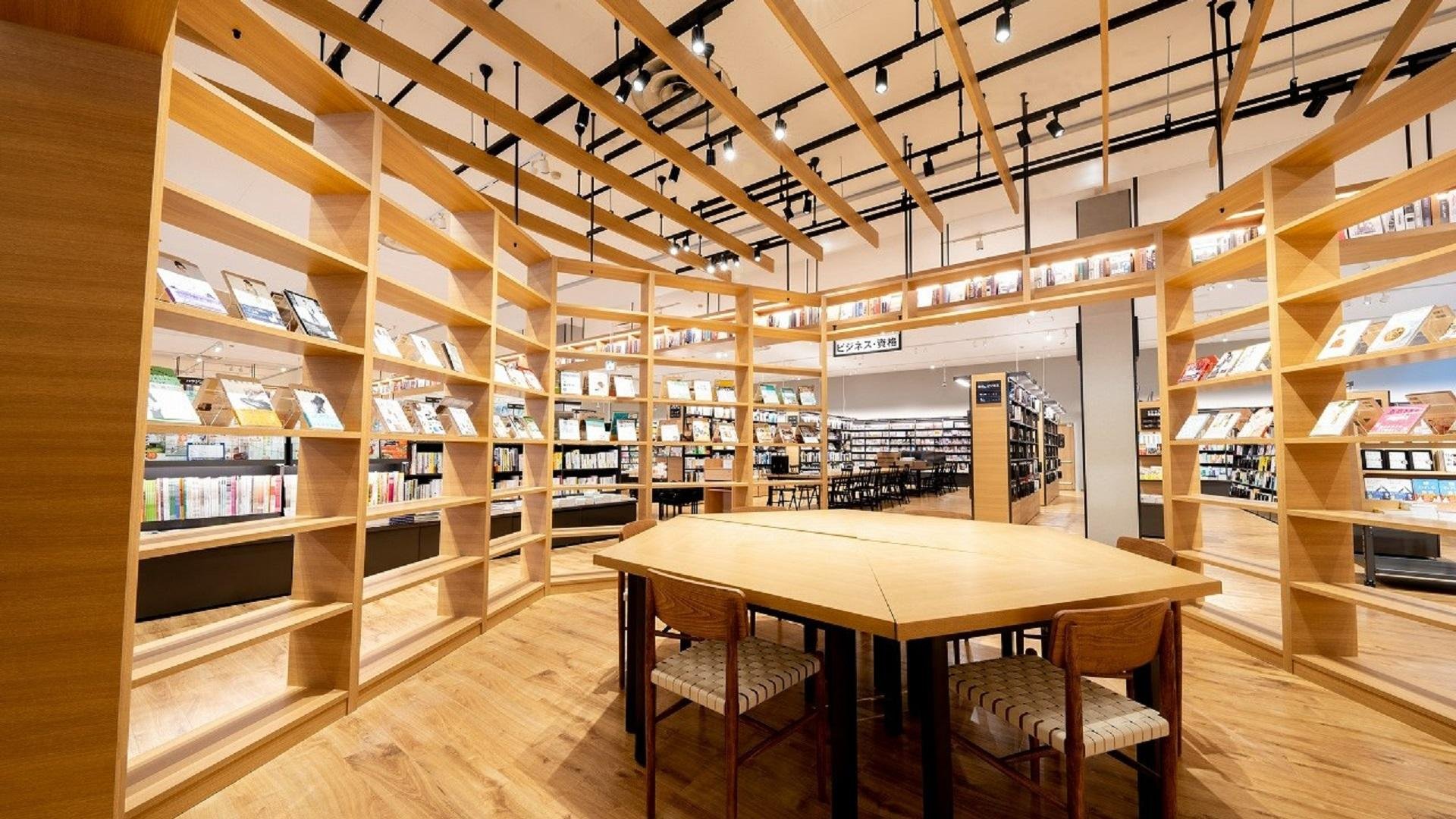 TSUTAYA BOOKSTORE AIZUの写真です