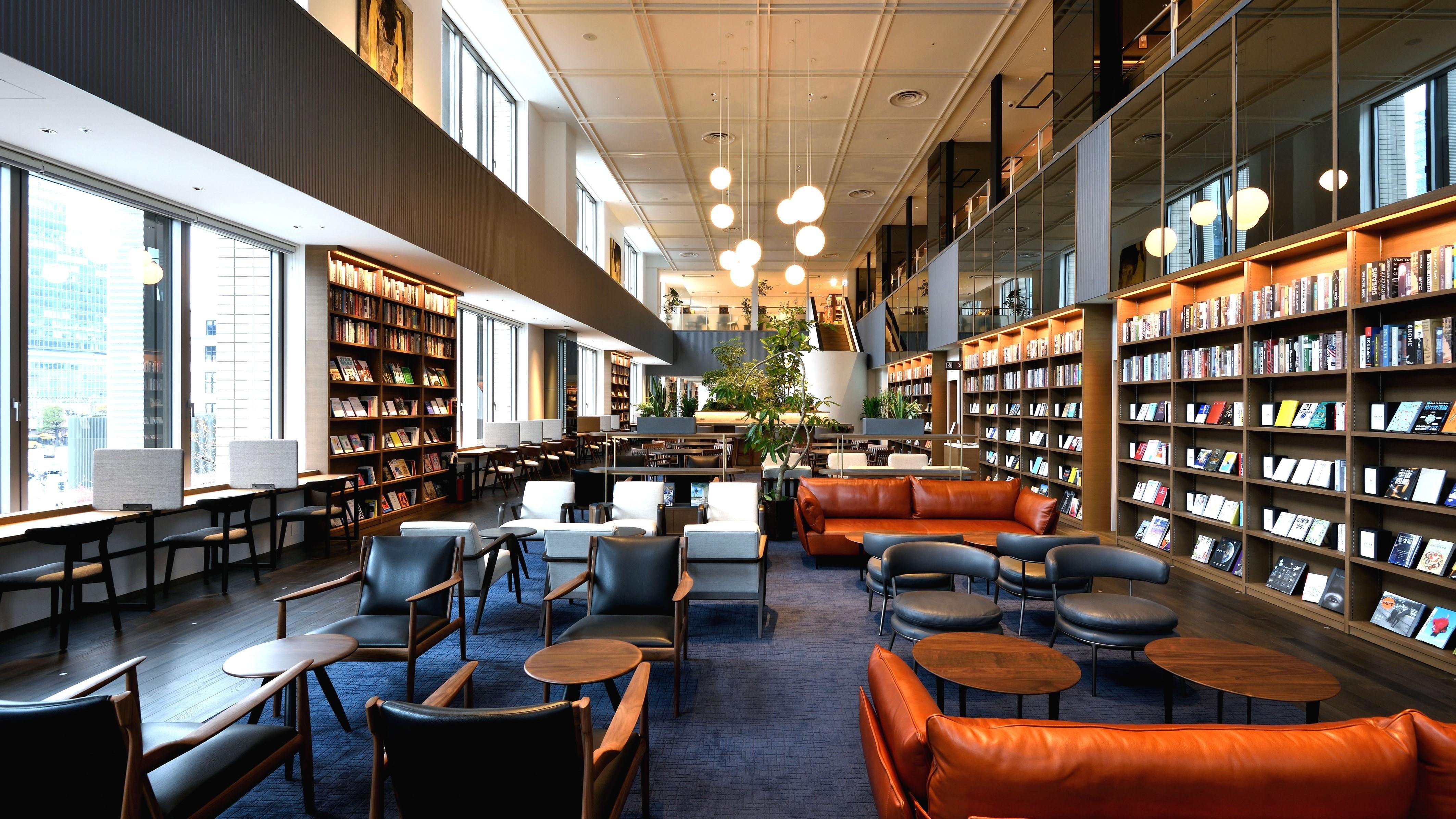 TSUTAYA BOOKSTORE MARUNOUCHIの画像です