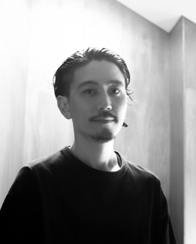 アーティスト谷敷謙の写真です