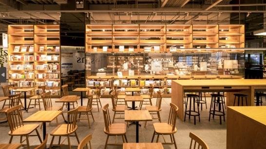 TSUTAYA BOOKSTORE 深圳中洲湾店