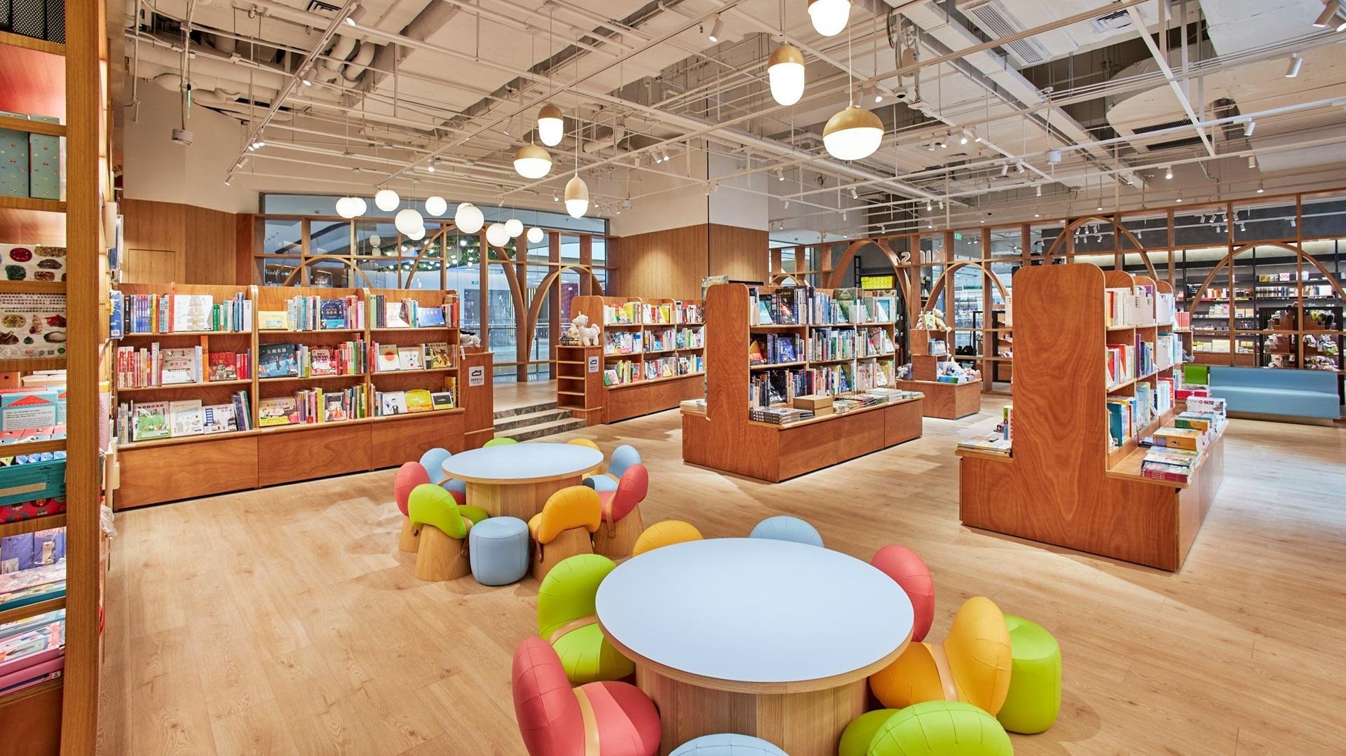 『TSUTAYA BOOKSTORE上海MOHO店』 1月13日(金)OPENの説明画像です