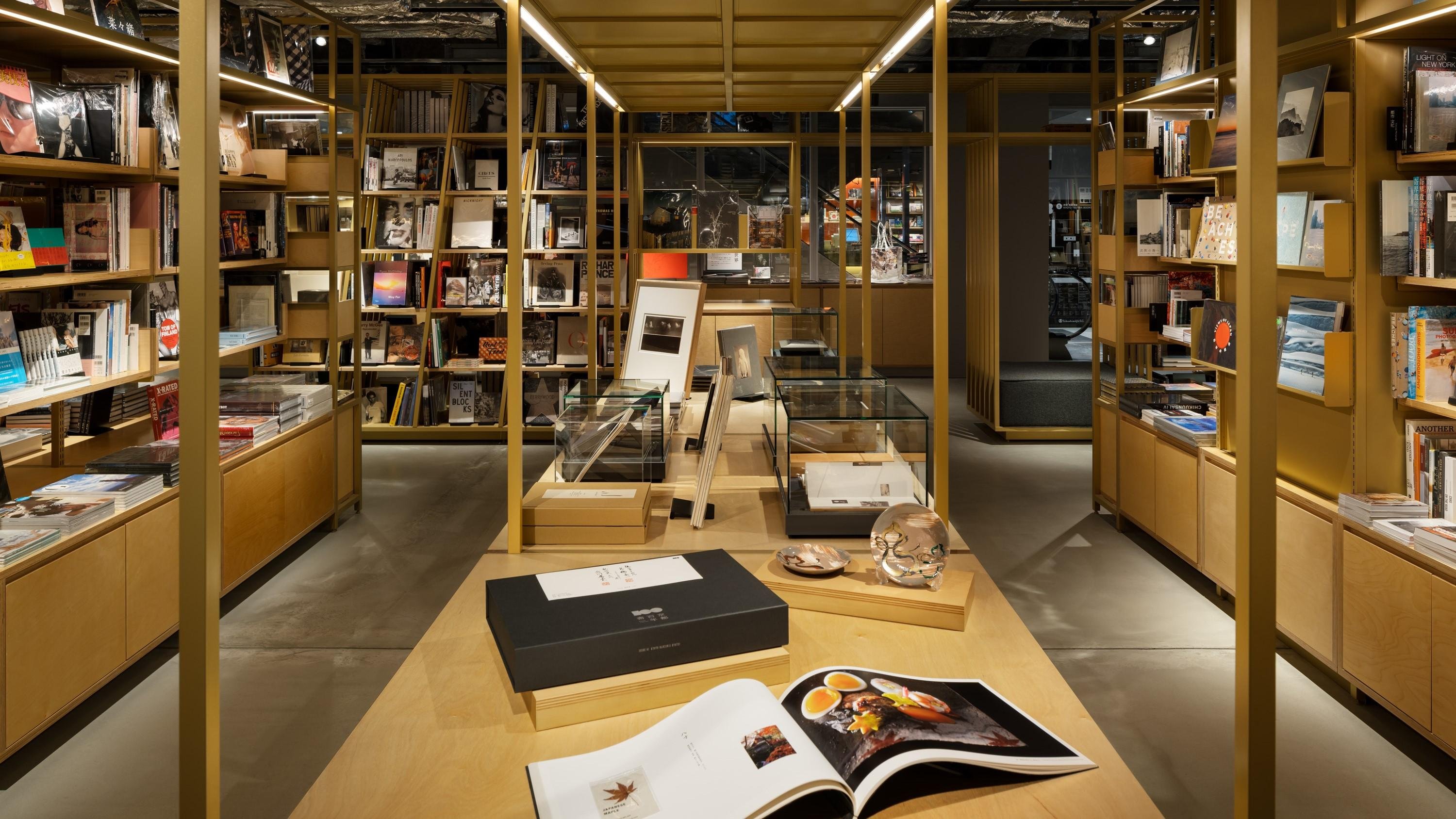 アートと文化の伝統から最先端まで幅広く提案する書店のイメージ2