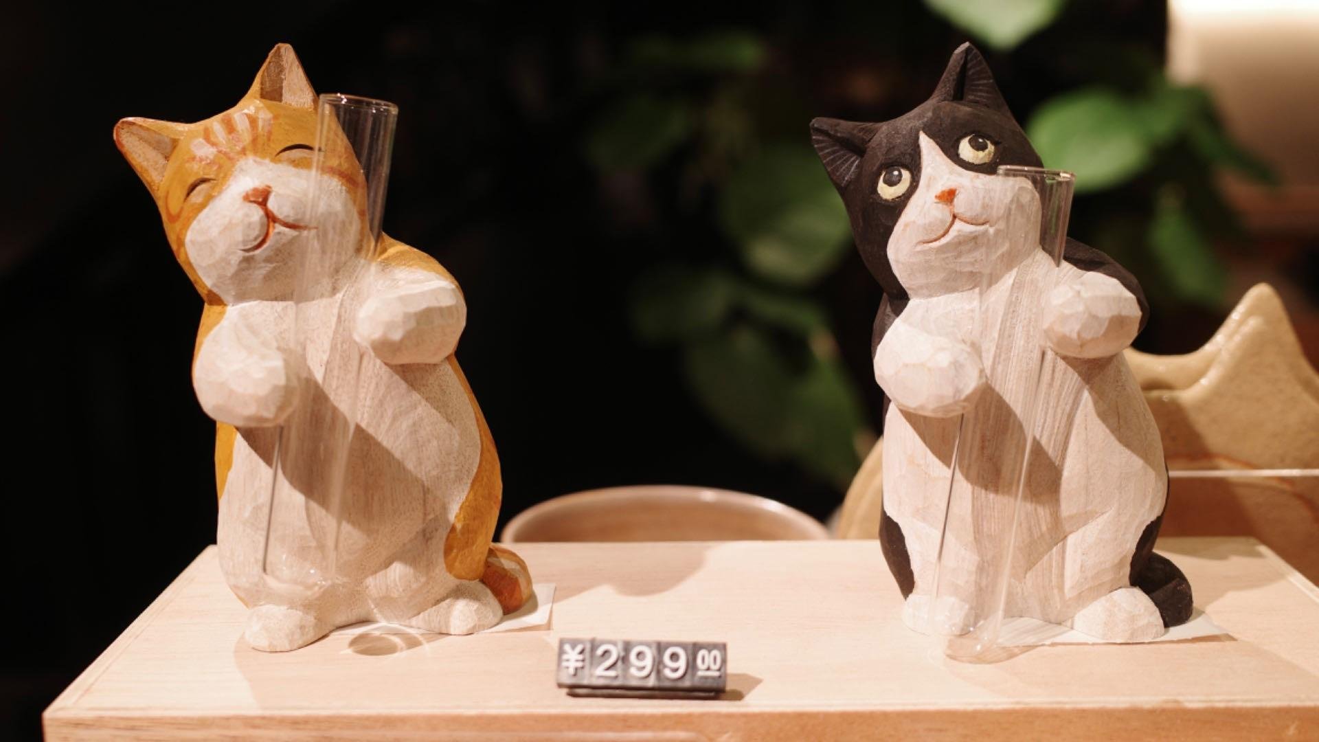 这是与杂货品牌“Meow Type”合作创作的“花瓶”图片。