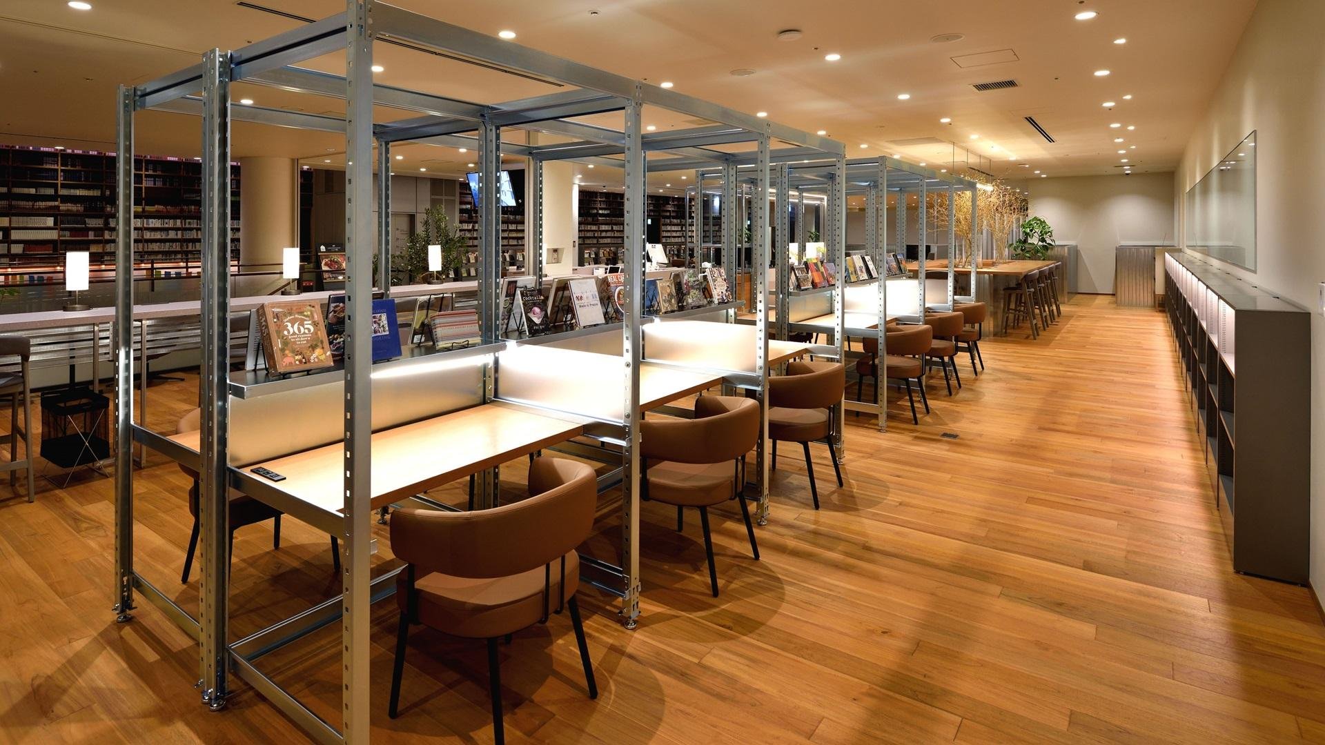  「SHARE LOUNGE 多賀城」の店内写真です