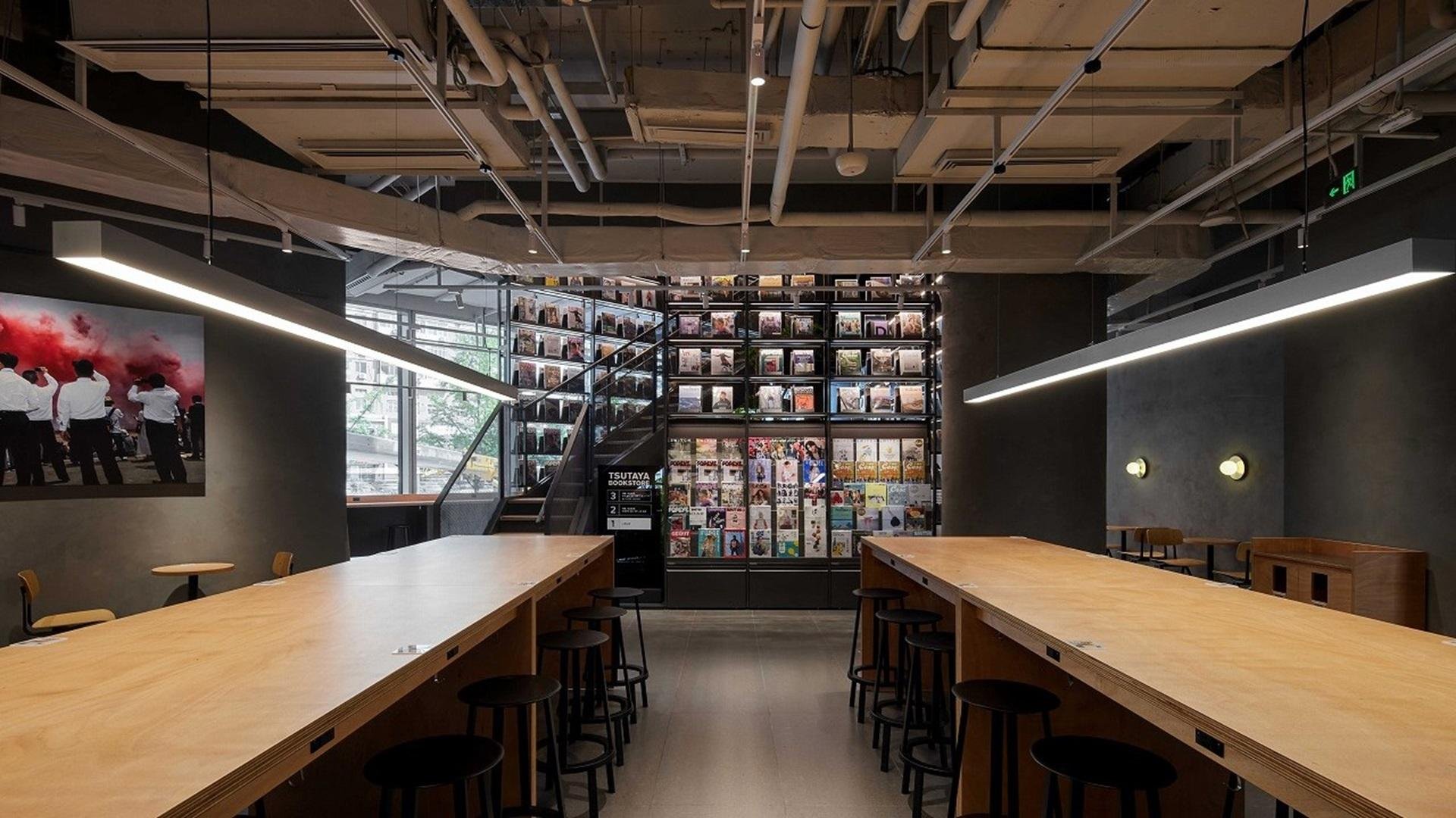 TSUTAYA BOOKSTORE 北京朝阳(べいじんちゃおやん)THE BOX店の店内写真です