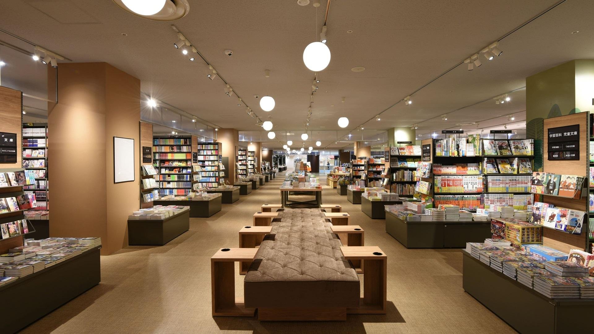 TSUTAYA BOOKSTORE そよら成田ニュータウンの店内写真です