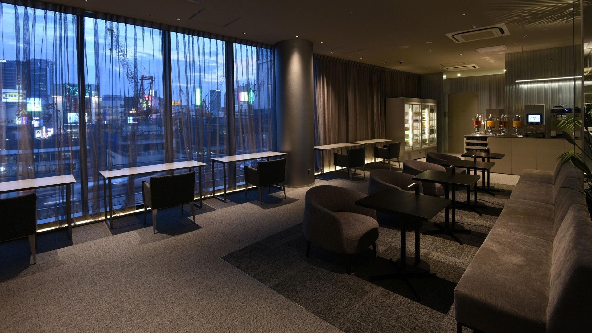 「TSUTAYA BOOKSTORE 渋谷サクラステージ」の店内写真です