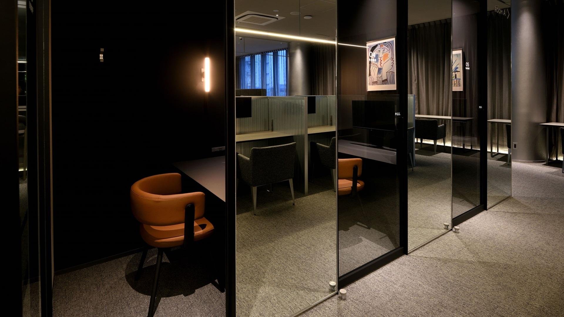「TSUTAYA BOOKSTORE 渋谷サクラステージ」の店内写真です