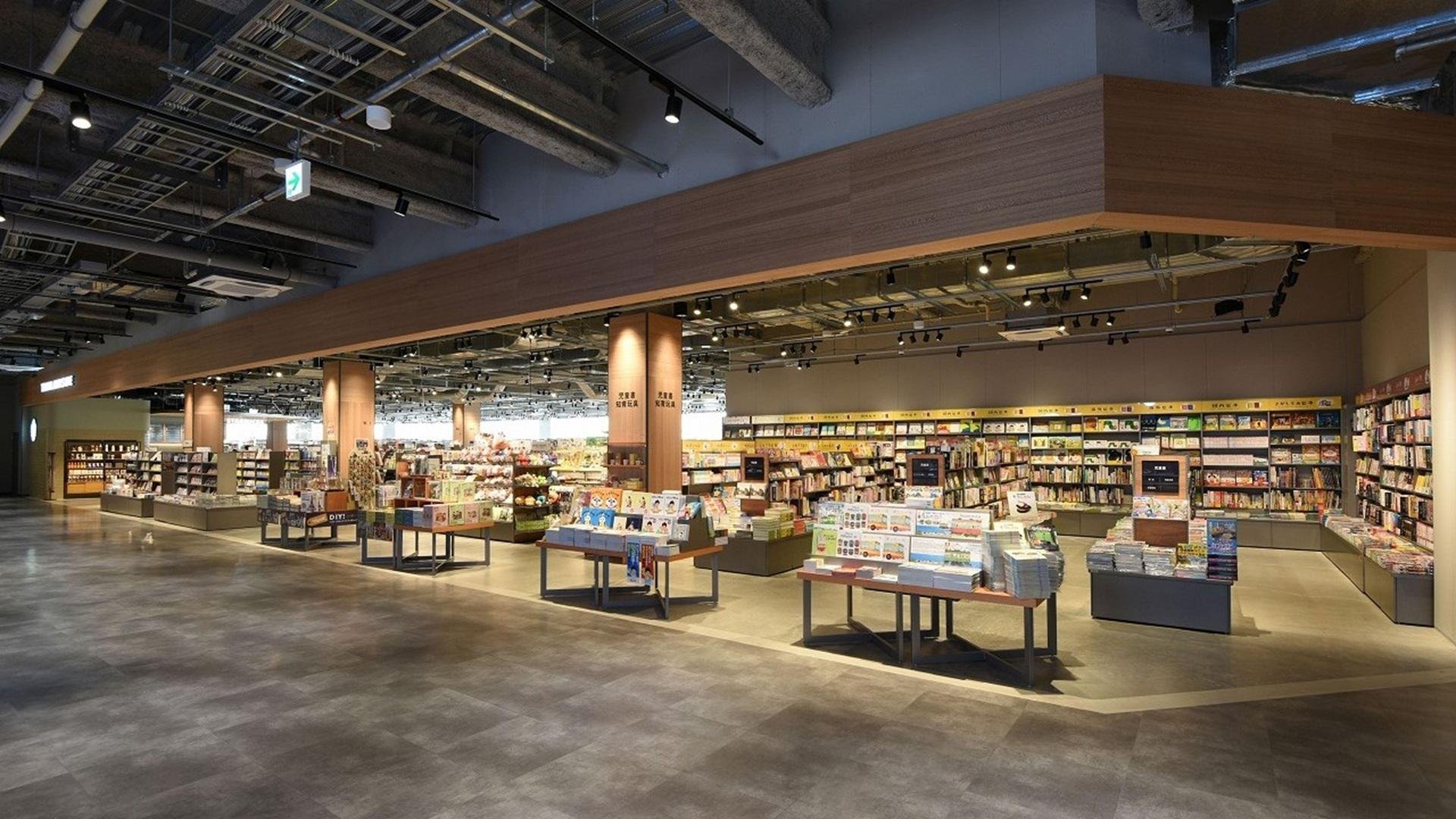 「TSUTAYA BOOKSTORE ゆめが丘ソラトス」の店内写真です