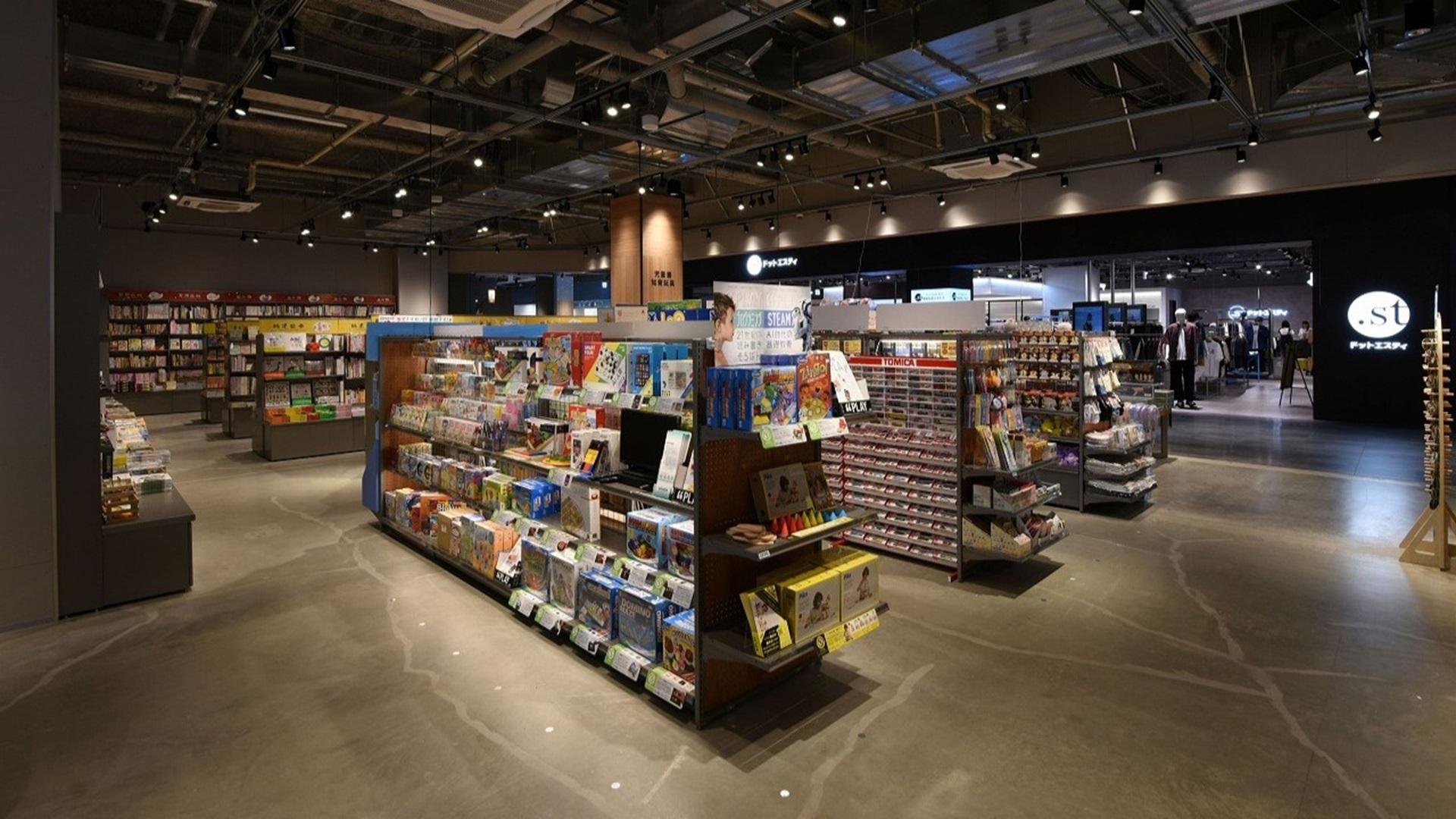 「TSUTAYA BOOKSTORE ゆめが丘ソラトス」の店内写真です
