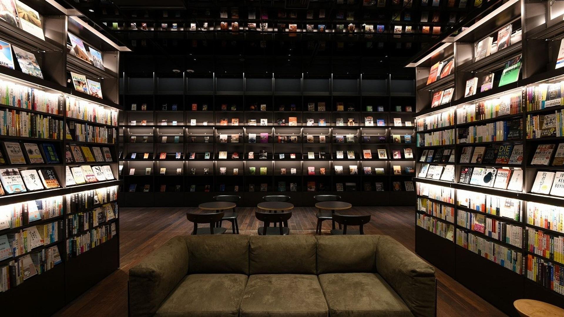 「TSUTAYA BOOKSTORE イノゲート大阪」7月31日オープン店内画像