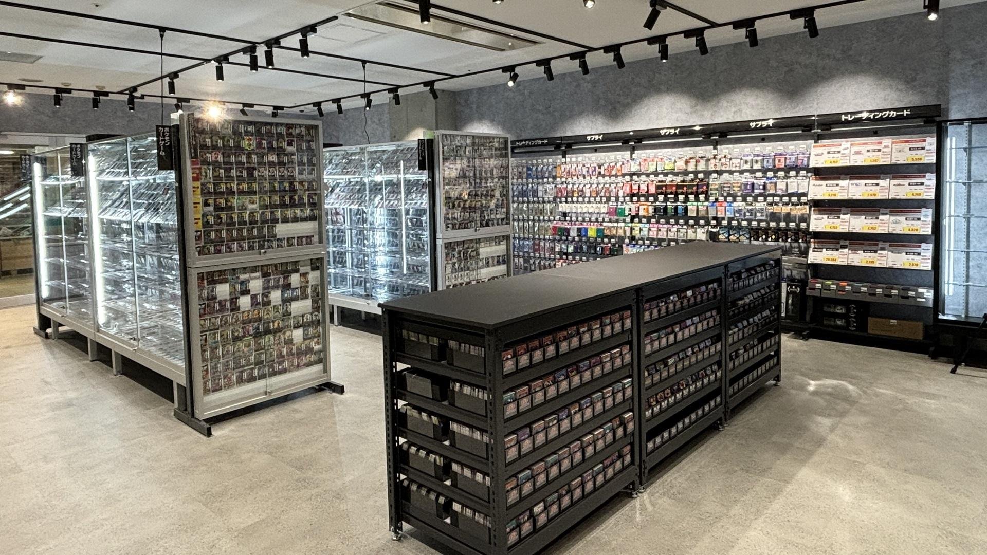 「TSUTAYA Trading Card 府中駅前」の店内画像です