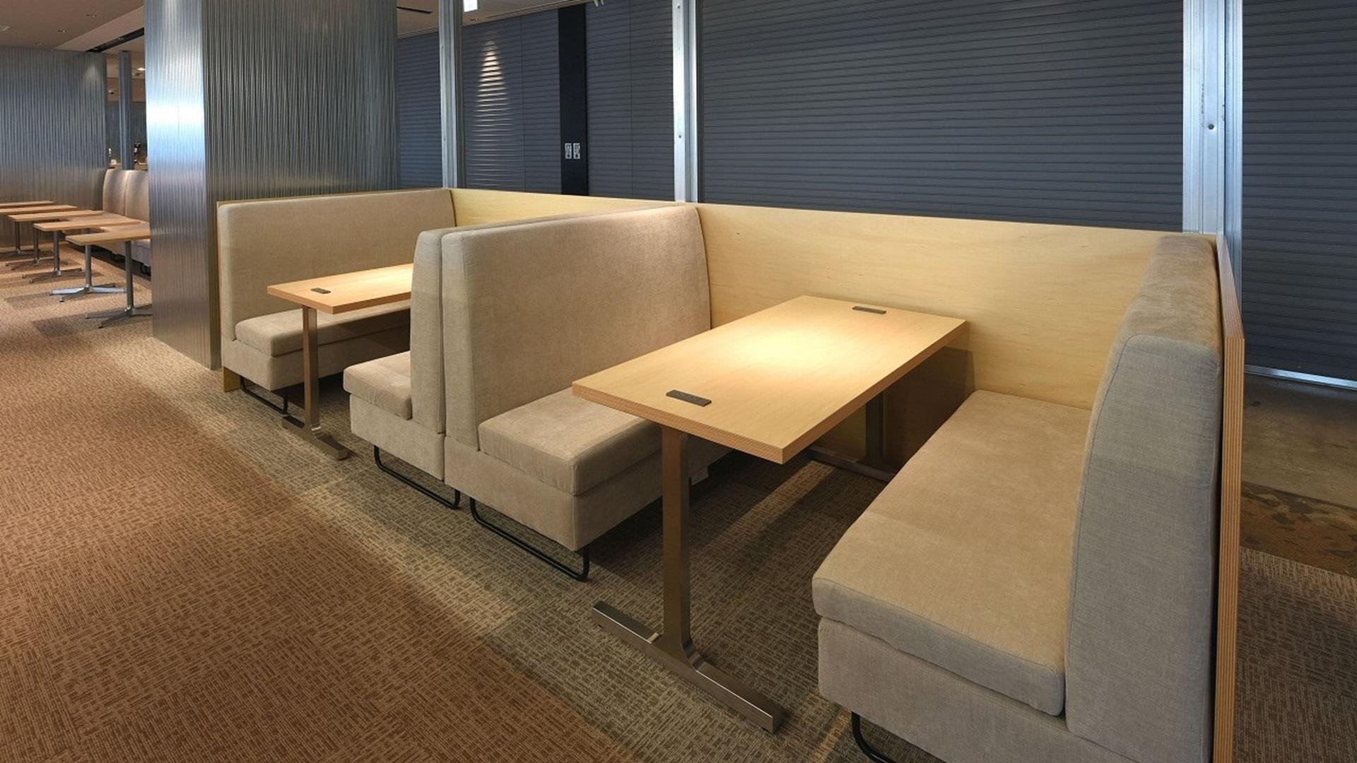 「SHARE LOUNGE　柏髙島屋ステーションモール」の店内画像です。
