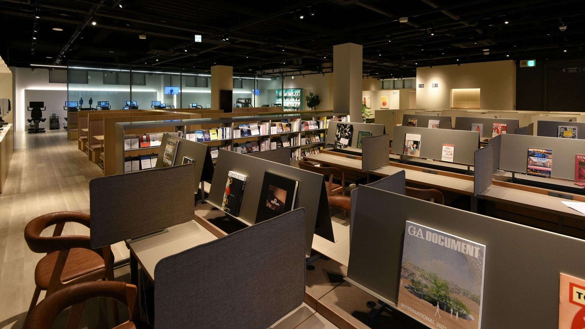 「TSUTAYA BOOKSTORE 香里園」11月11日リニューアルオープンの店内席