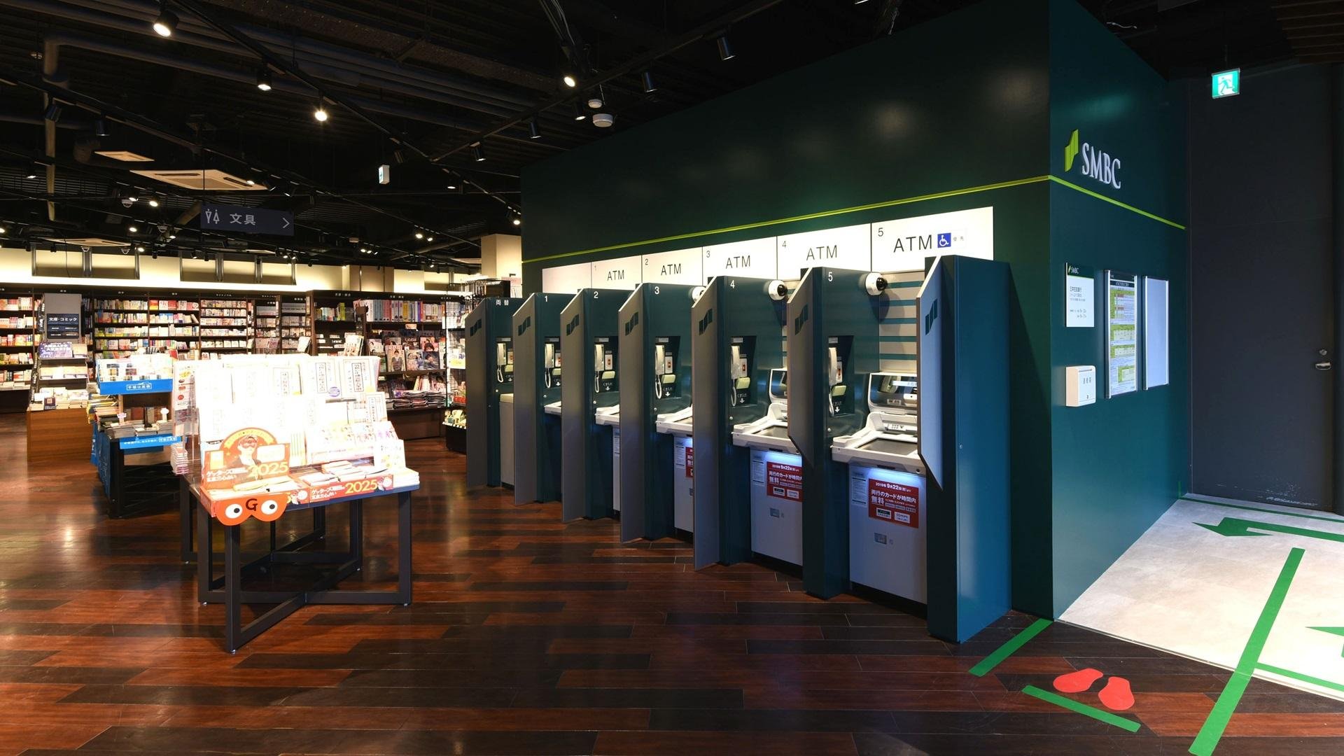 「TSUTAYA BOOKSTORE 香里園」11月11日リニューアルオープンの三井住友銀行