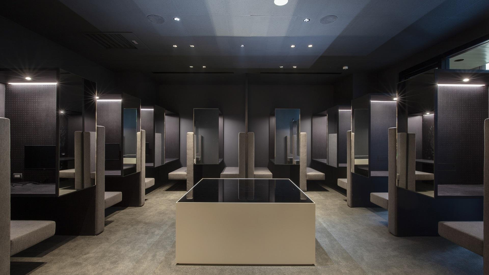 「TSUTAYA BOOKSTORE台中老佛爺店」の店内写真です