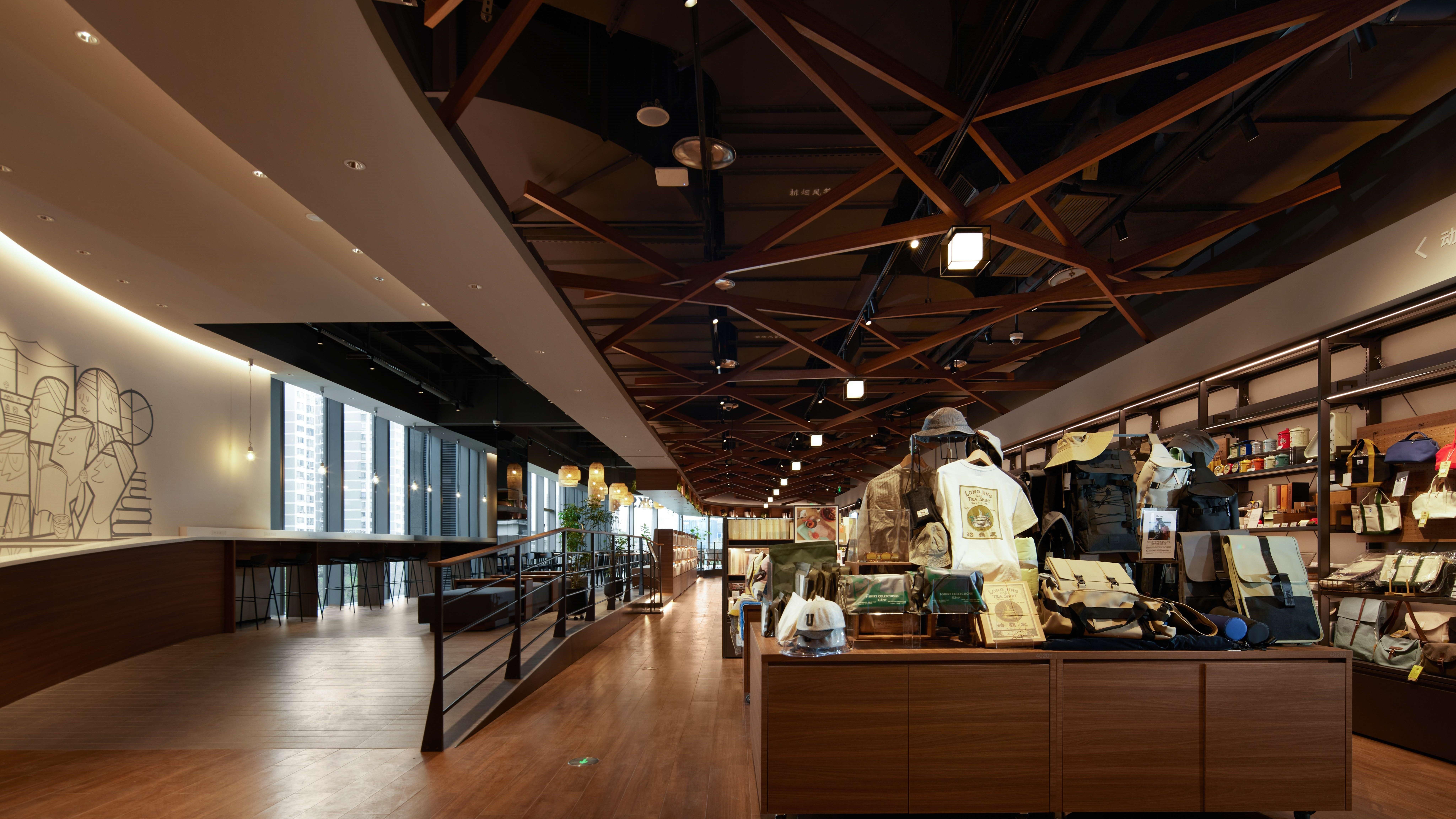 「TSUTAYA BOOKSTORE寧波K11店」の店内画像です。