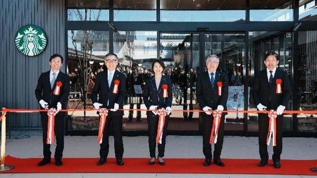 Karuizawa T-SITE, a gateway that showcases and allows visitors to experience the unique character of Shinshu and 