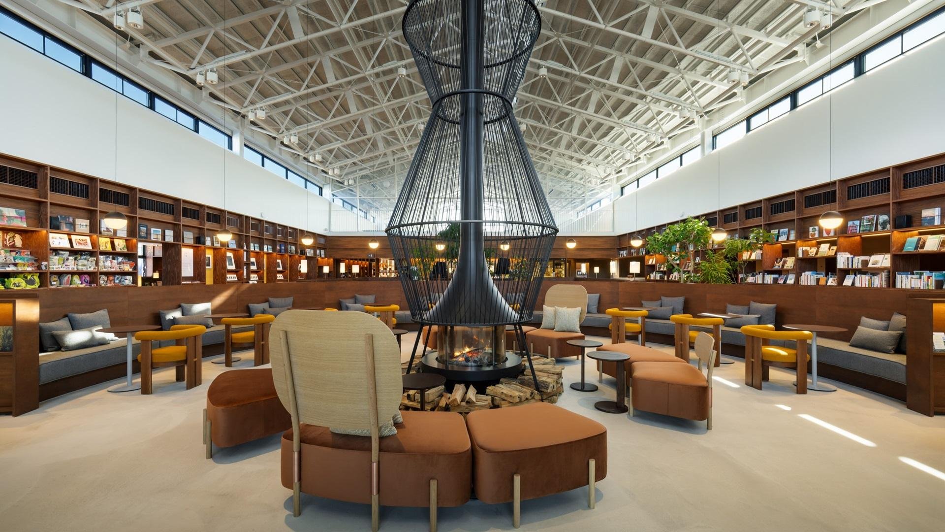 Karuizawa T-SITE, a gateway that showcases and allows visitors to experience the unique character of Shinshu and 