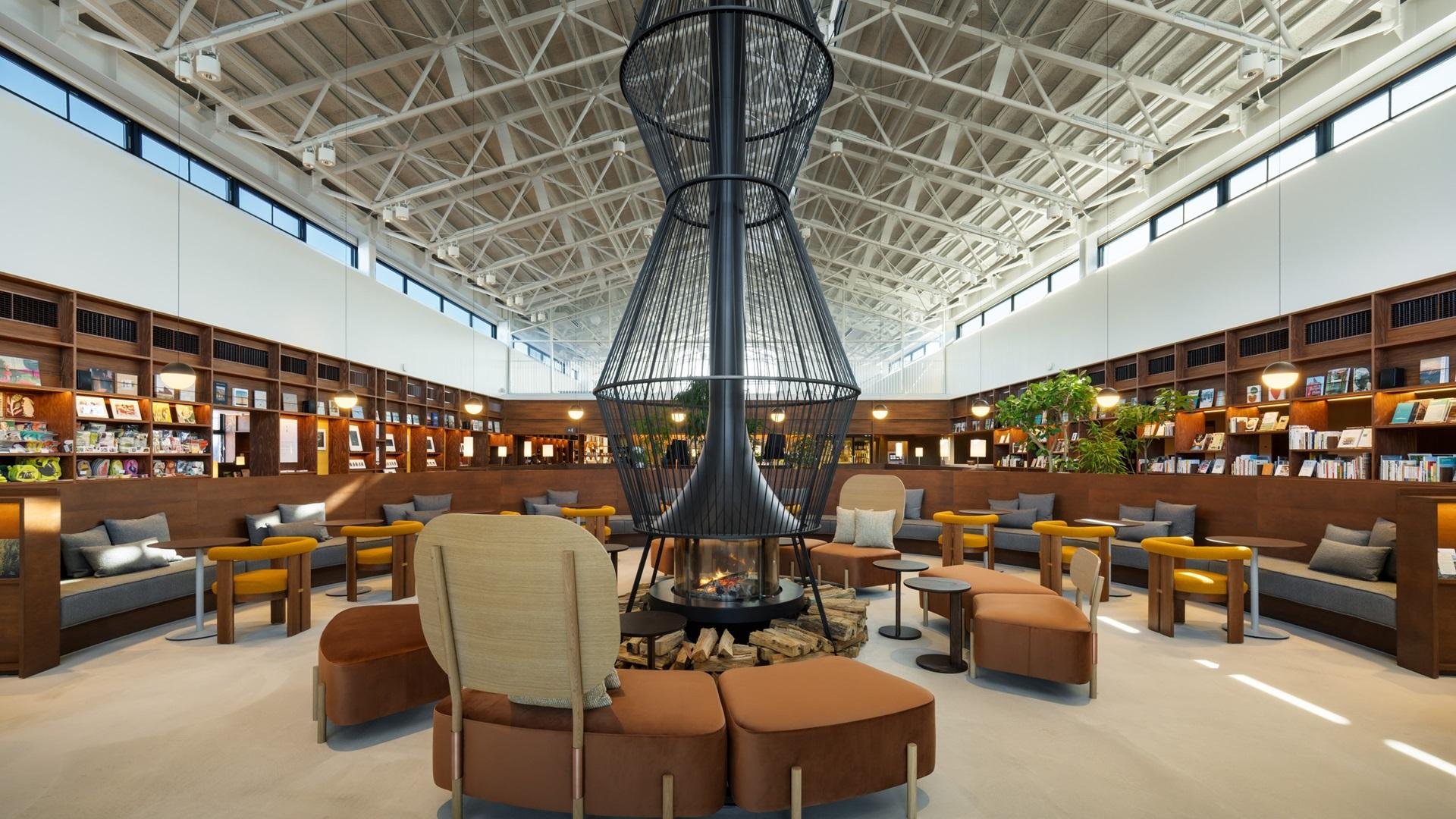 SHARE LOUNGE 軽井沢T-SITE　3月17日（火）オープンの説明画像です