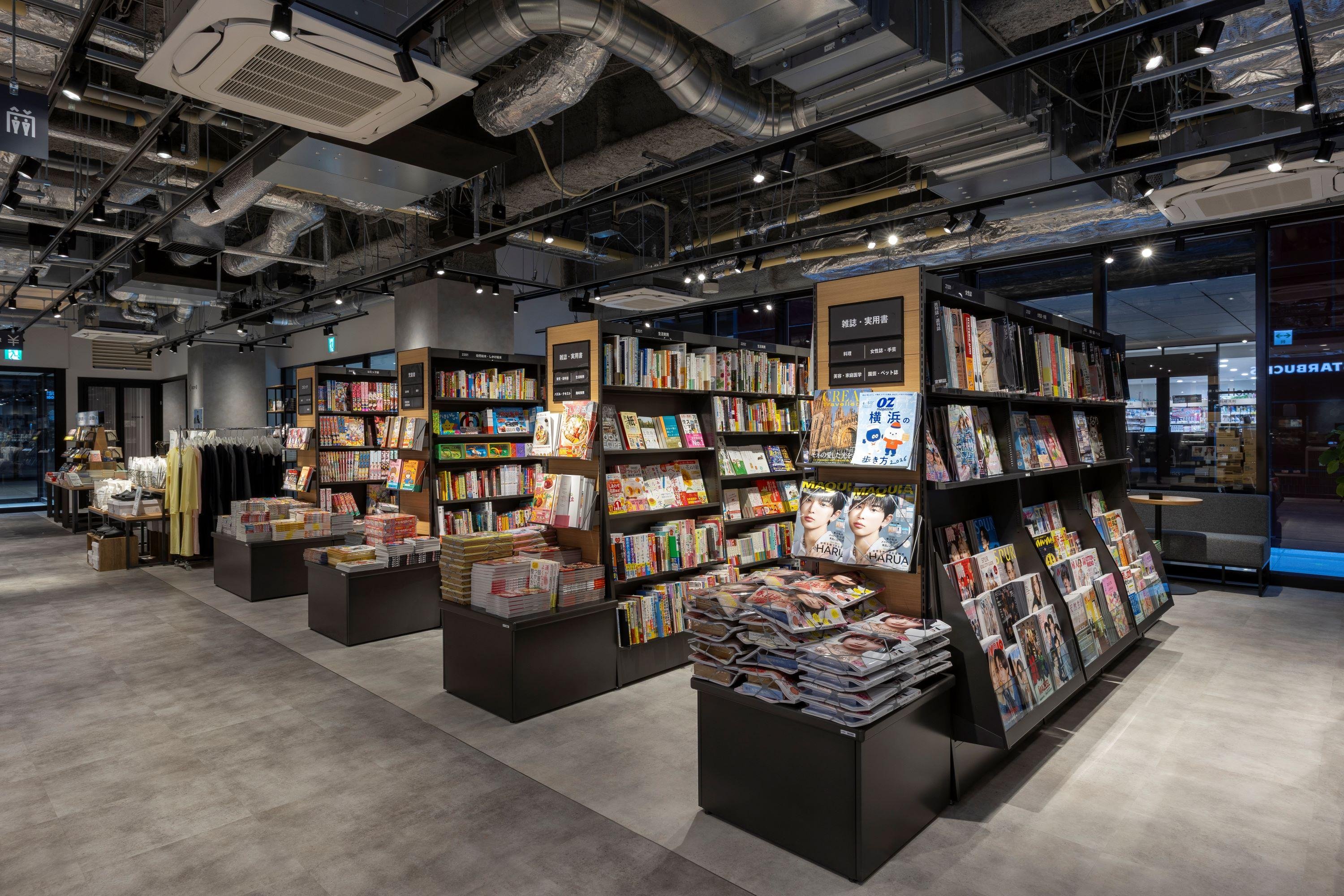 「TSUTAYA BOOKSTORE大井町トラックス」の店内写真です。