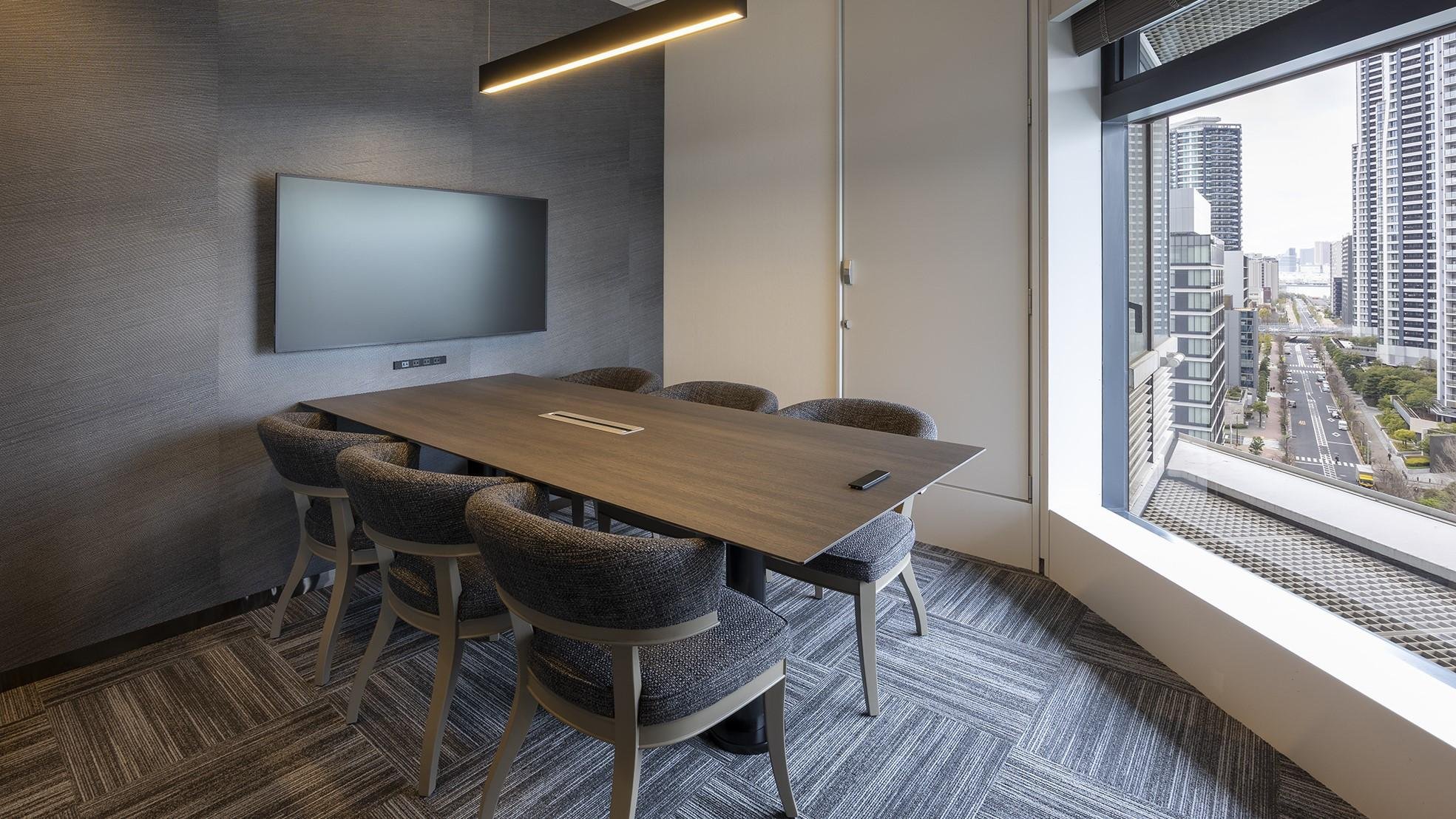 「SHARE LOUNGE晴海トリトン with H¹T」の店内画像です。